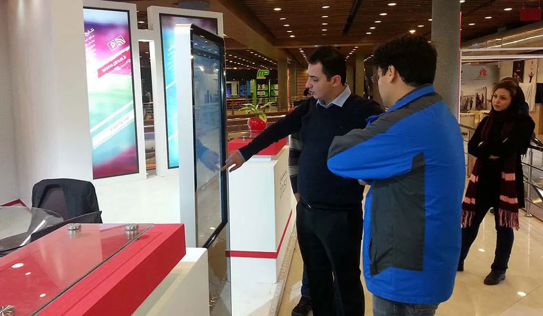 اجاره استند لمسی